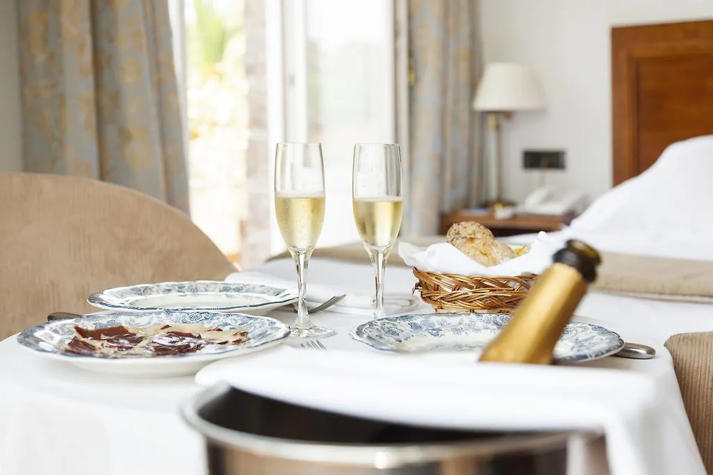 Hotel Villa Soro San Sebastian 4*,